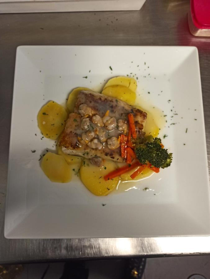 Casa Mar Da Villa Restaurant Hotel โนยา ภายนอก รูปภาพ